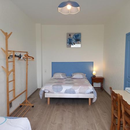 Chambres " Orchidees " Saint-Denis-de-Gastines Eksteriør bilde