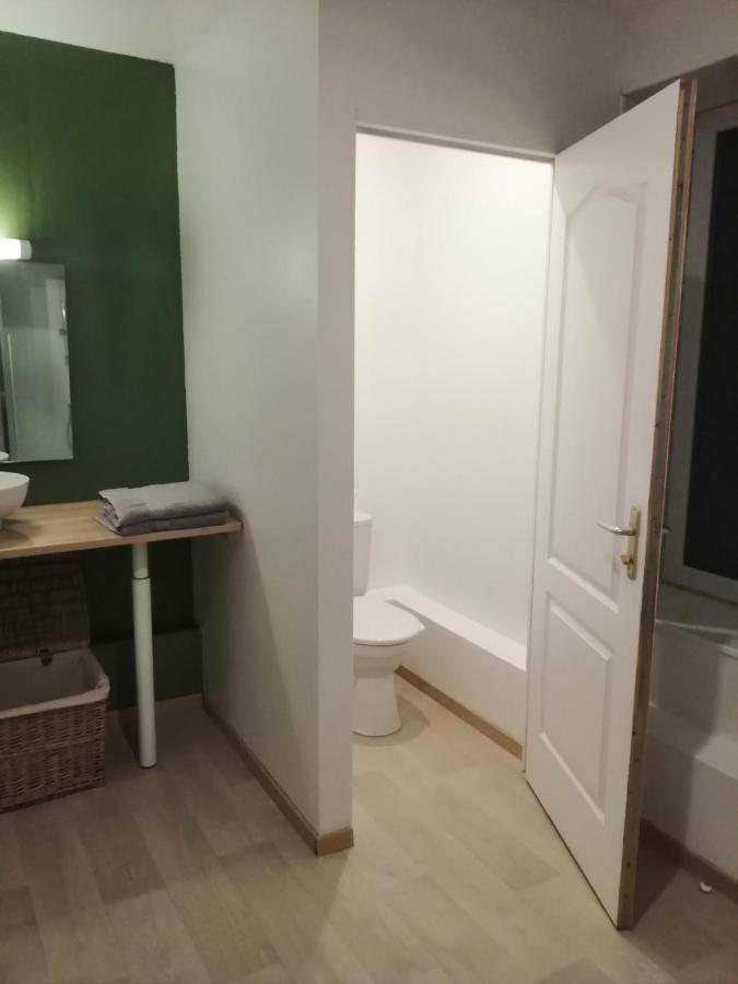 Chambres " Orchidees " Saint-Denis-de-Gastines Eksteriør bilde